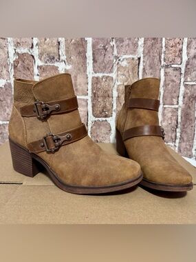 womens • size 8.5 • boot